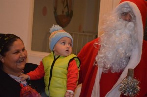 Mos Nicolae la copiii bolnavi (9)